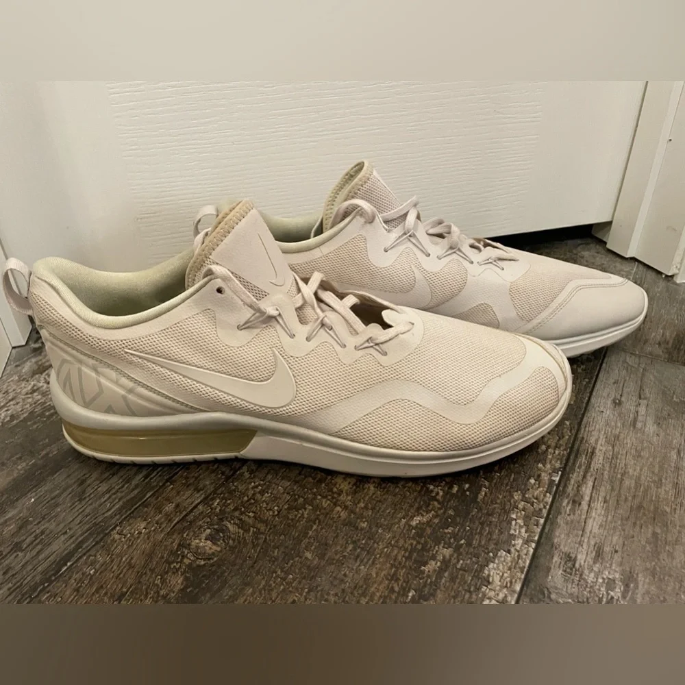 Nike air Max Fury EUC SZ 14